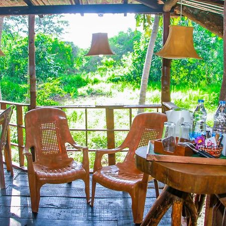 Experience The Comforts Of An Amazing Treehouse Сигирия Екстериор снимка