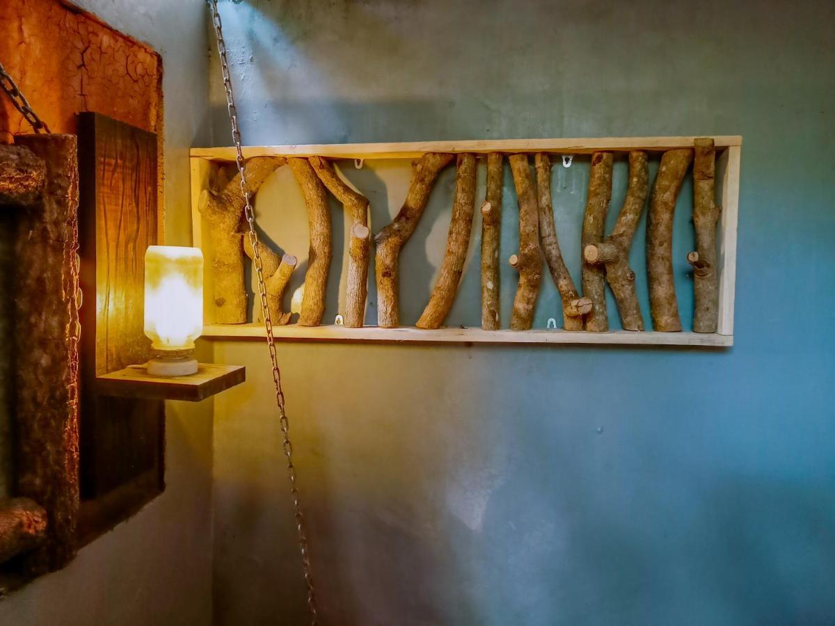 Experience The Comforts Of An Amazing Treehouse Сигирия Екстериор снимка